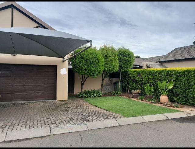 3 BEDROOM TOWNHOUSE FOR SALE IN WATERVAL EAST